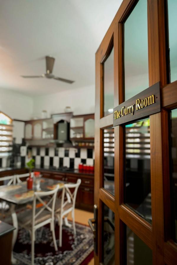 Parudeesa - Heavenly- Luxurious Palace Look-Near Cbd - Kerala - India With Breakfast Kāladi Buitenkant foto