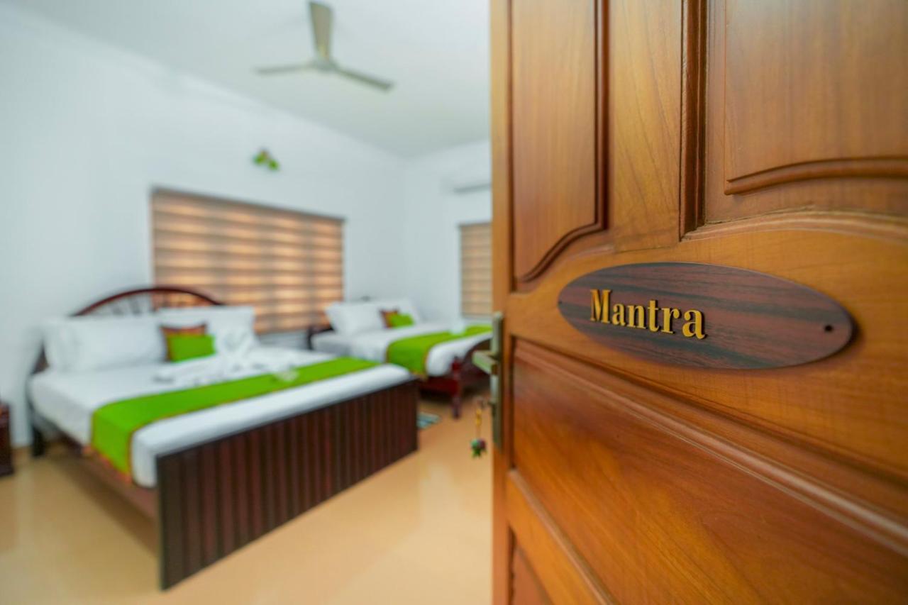 Parudeesa - Heavenly- Luxurious Palace Look-Near Cbd - Kerala - India With Breakfast Kāladi Kamer foto