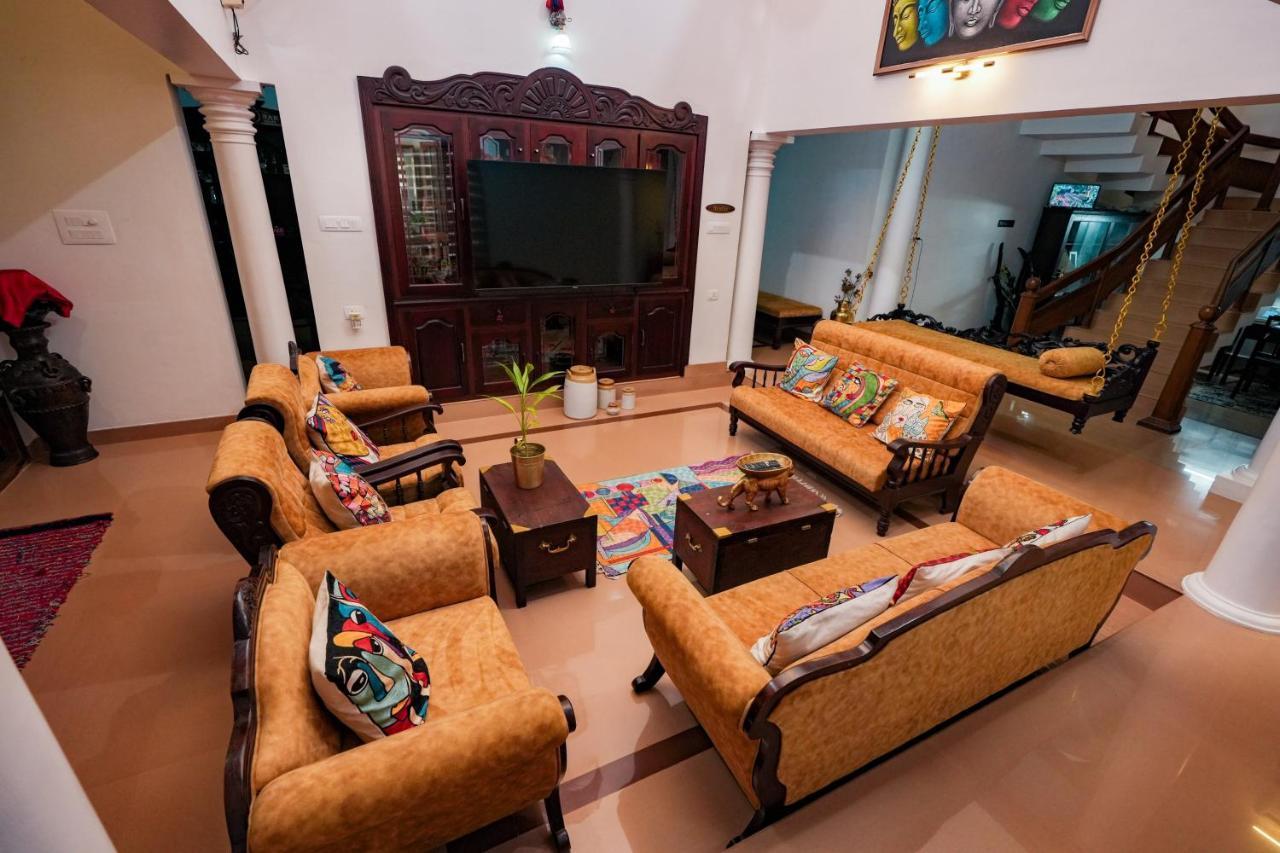 Parudeesa - Heavenly- Luxurious Palace Look-Near Cbd - Kerala - India With Breakfast Kāladi Buitenkant foto