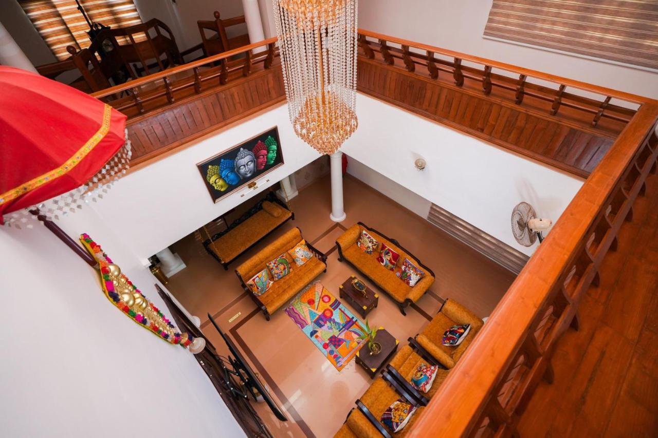 Parudeesa - Heavenly- Luxurious Palace Look-Near Cbd - Kerala - India With Breakfast Kāladi Buitenkant foto