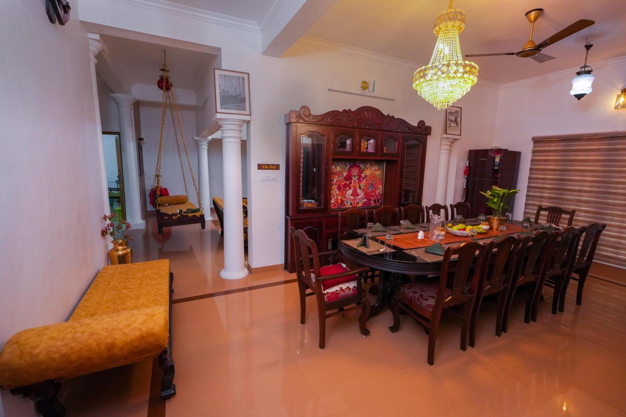 Parudeesa - Heavenly- Luxurious Palace Look-Near Cbd - Kerala - India With Breakfast Kāladi Buitenkant foto